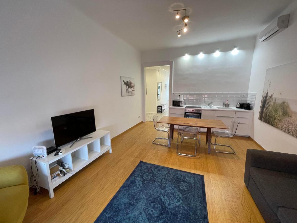 City Center 1, Cozy 2Br In The City Center! Budapest Kültér fotó